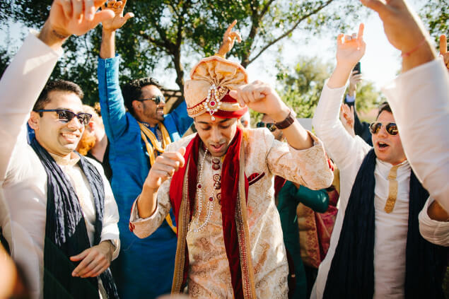 How to Save Money as a Wedding Guest